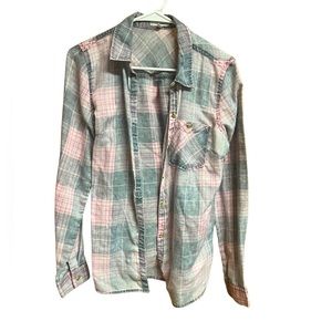Maurices lightweight cotton blend flannel, perfect for spring, button down, SM